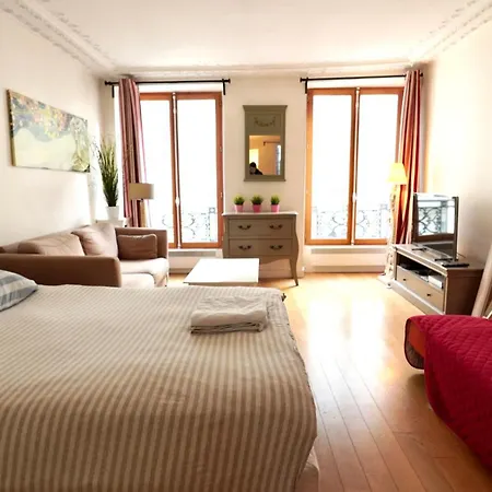 Apartment 2 Stylish Montorgueil Near Louvre Museum