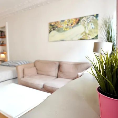 Apartment 2 Stylish Montorgueil Near Louvre Museum Paris